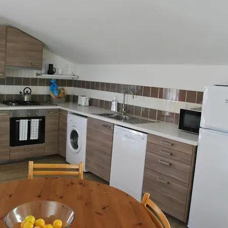 Apartment Casa Con Vista Holiday Rentals, Wisteria *