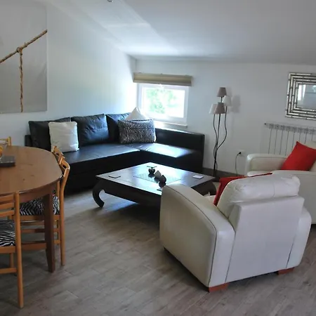 Apartment Casa Con Vista Holiday Rentals, Wisteria Guardiagrele