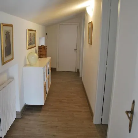 Casa Con Vista Holiday Rentals, Wisteria *